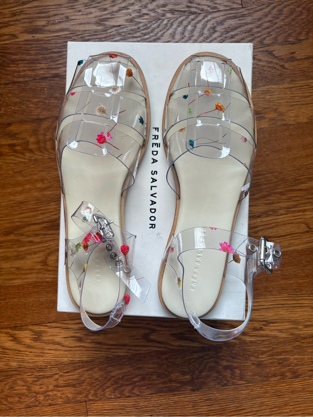 NWT Freda Salvador Sera Fisherman Sandals - floral PVC Size 9.5